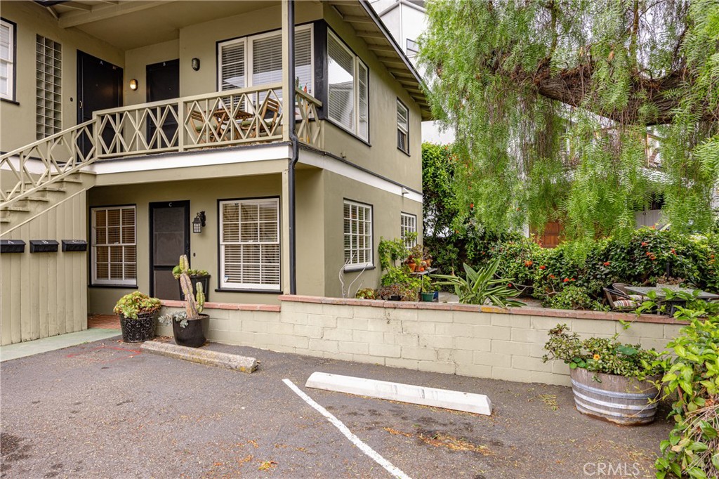 370 Loma Terrace C