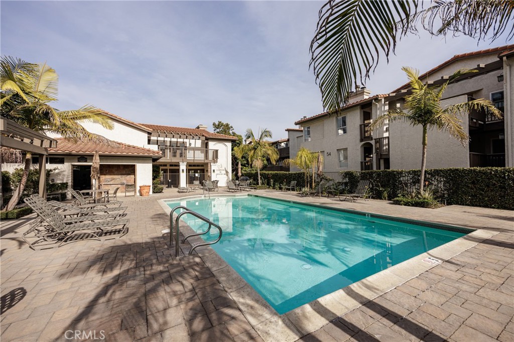 48 Corniche Drive A