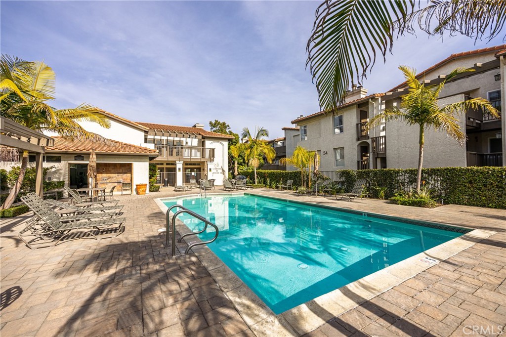48 Corniche Drive A