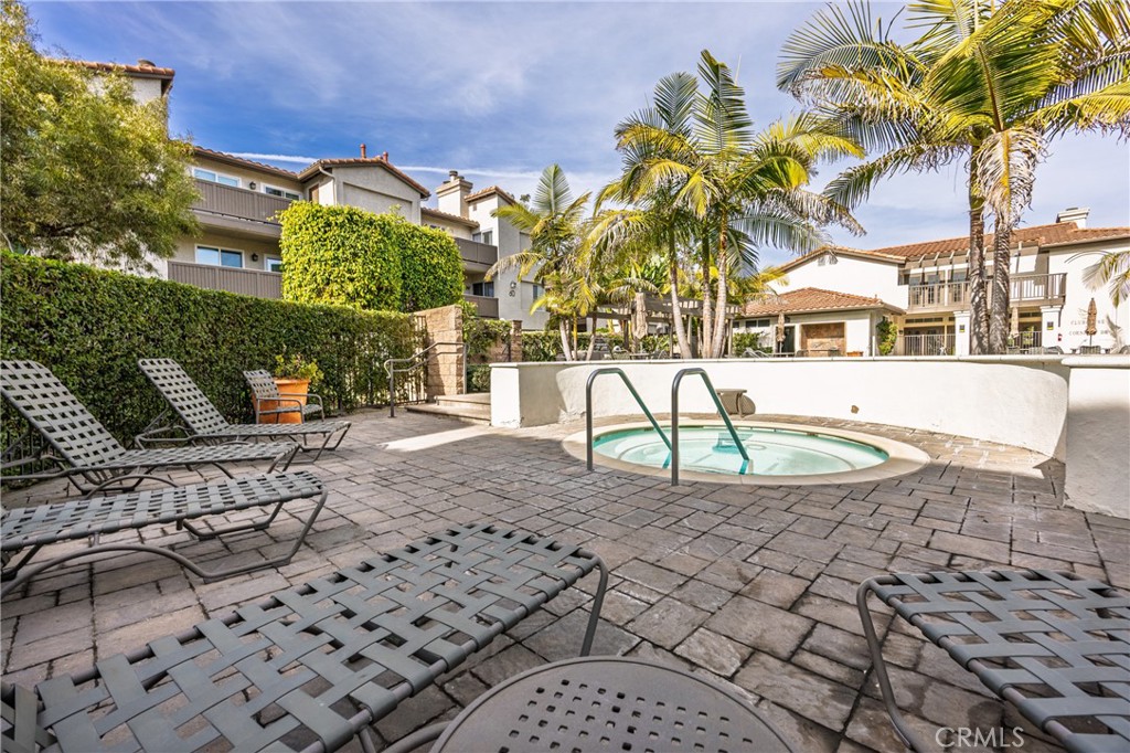 48 Corniche Drive A
