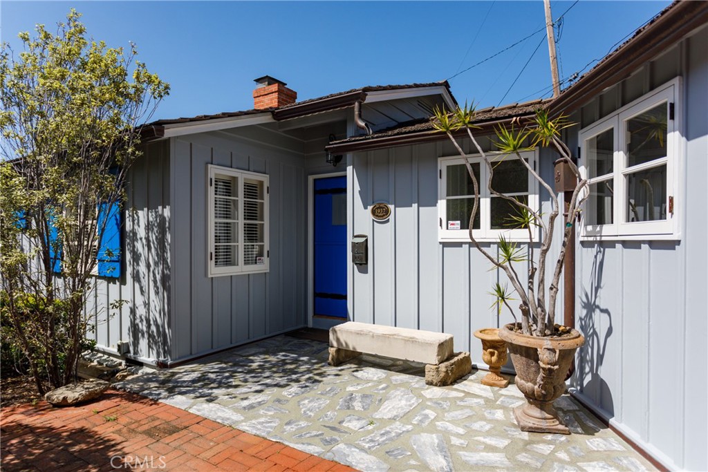 1215 Brangwyn Way