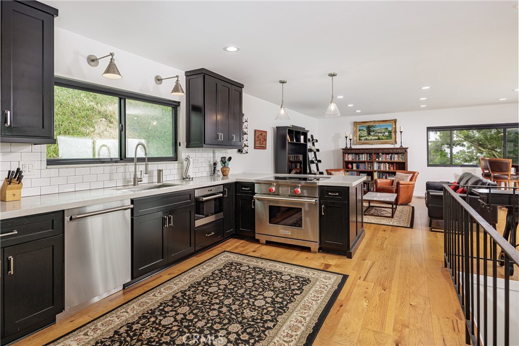 2860 Zell Drive
