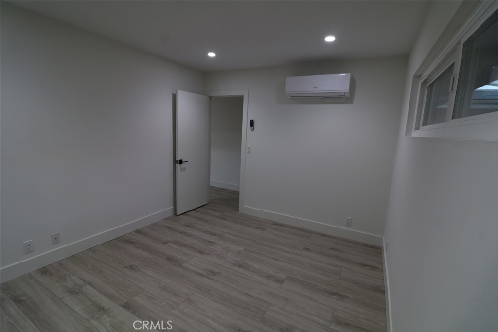 1027 N Coast 6