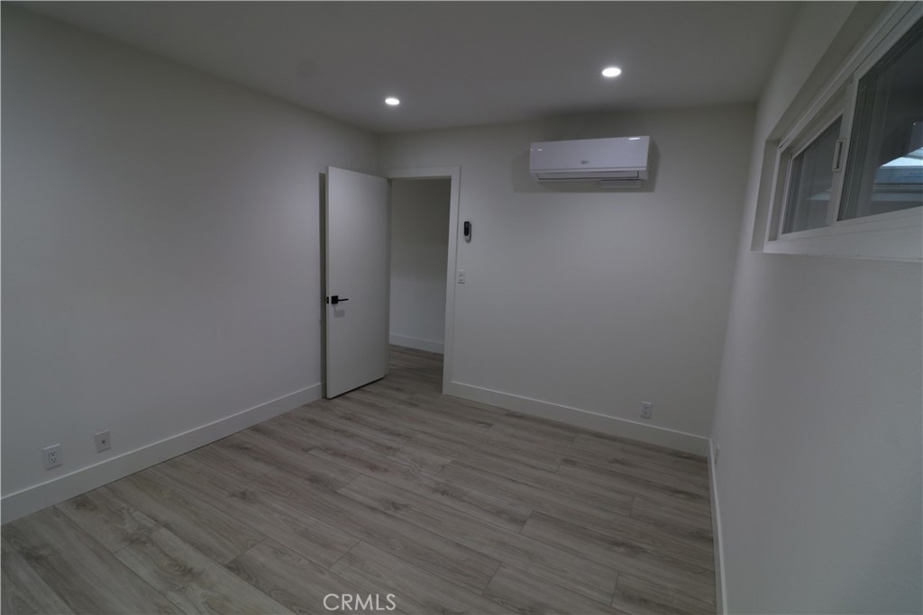 1027 N Coast 6