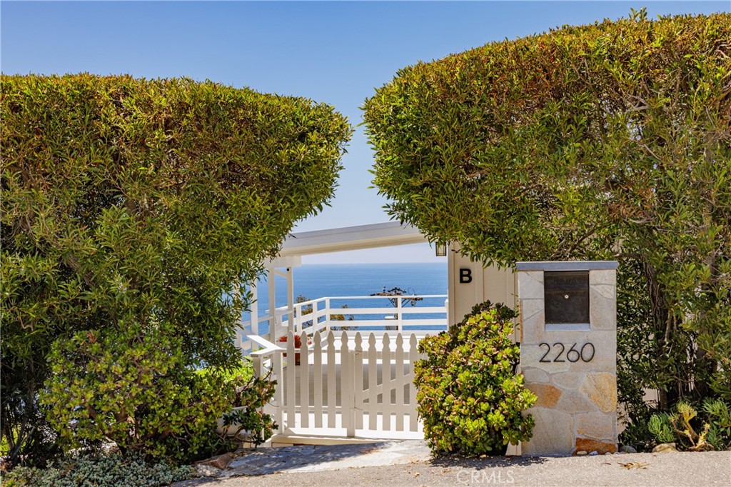 2260 Crestview Drive B