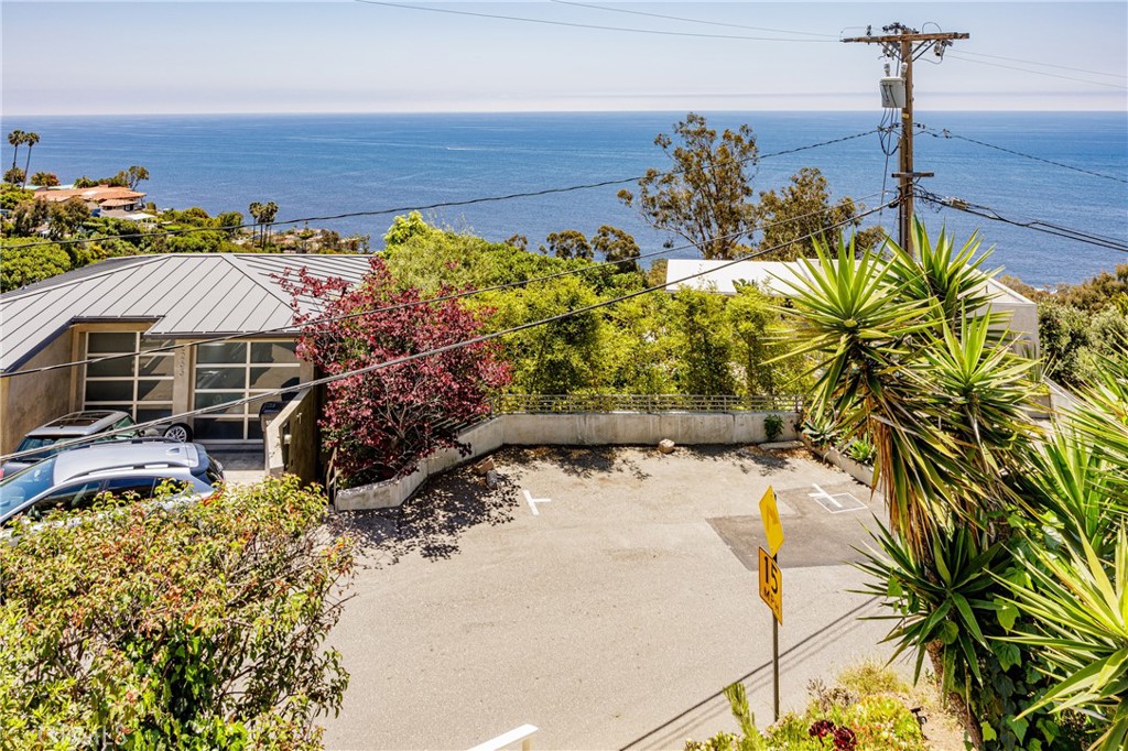 2260 Crestview Drive B