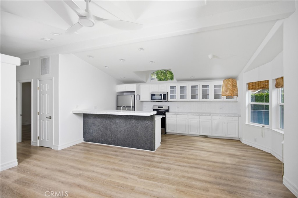 30802 D-16 South Coast Highway