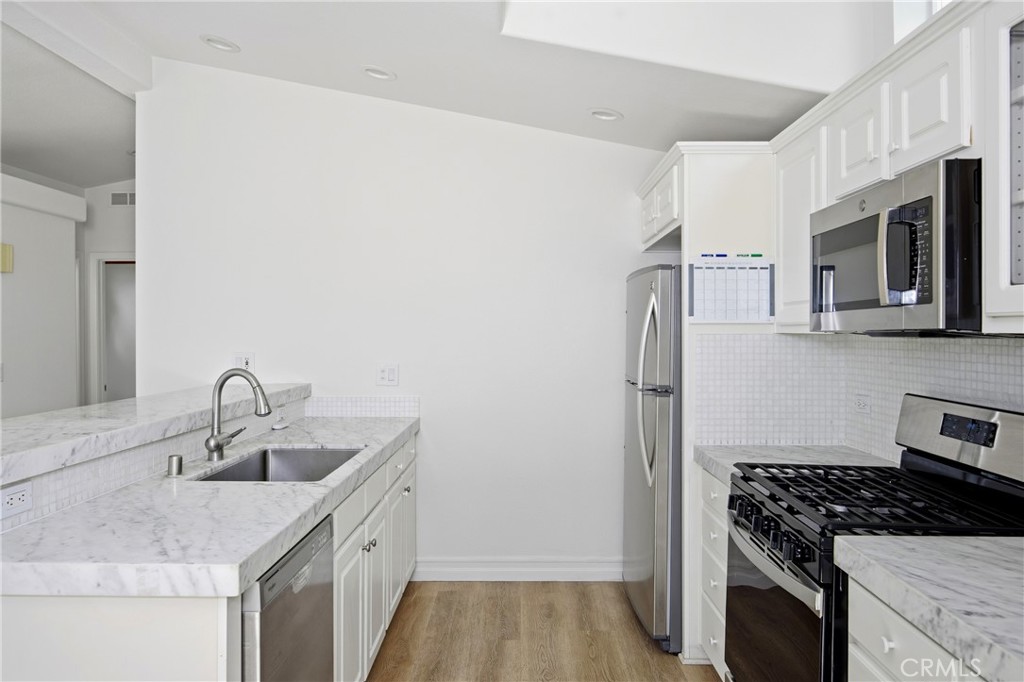 30802 D-16 South Coast Highway