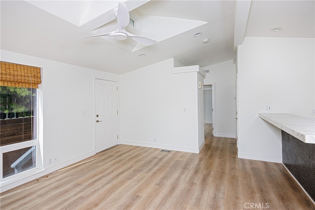 30802 D-16 South Coast Highway