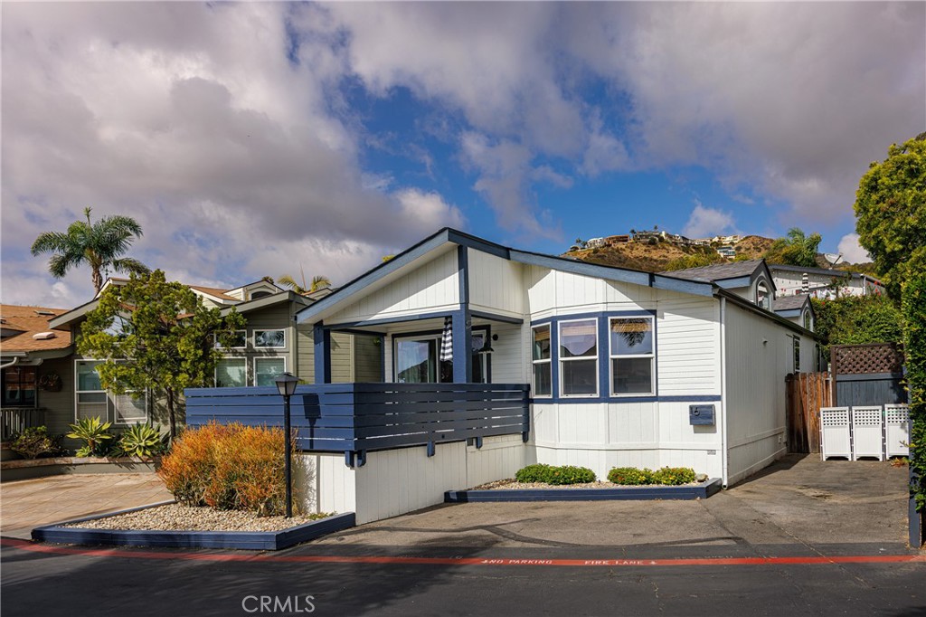 30802 D-16 South Coast Highway