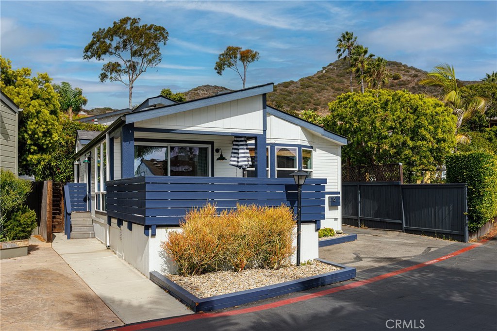 30802 D-16 South Coast Highway