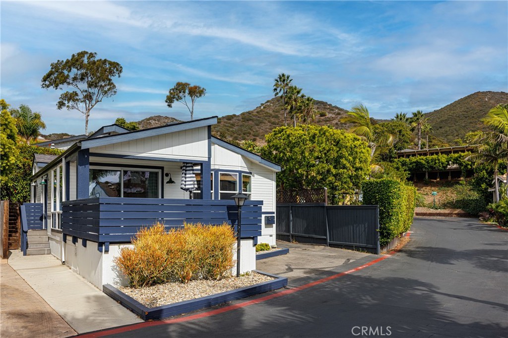 30802 D-16 South Coast Highway