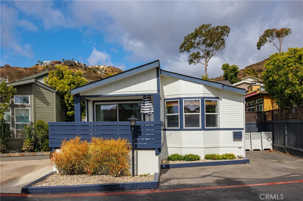 30802 D-16 South Coast Highway