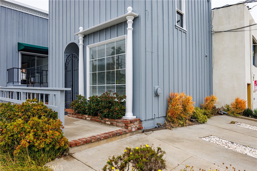 1435 Glenneyre