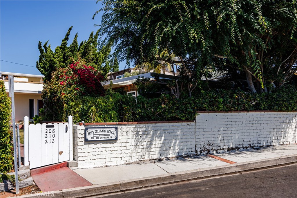 210 Cypress