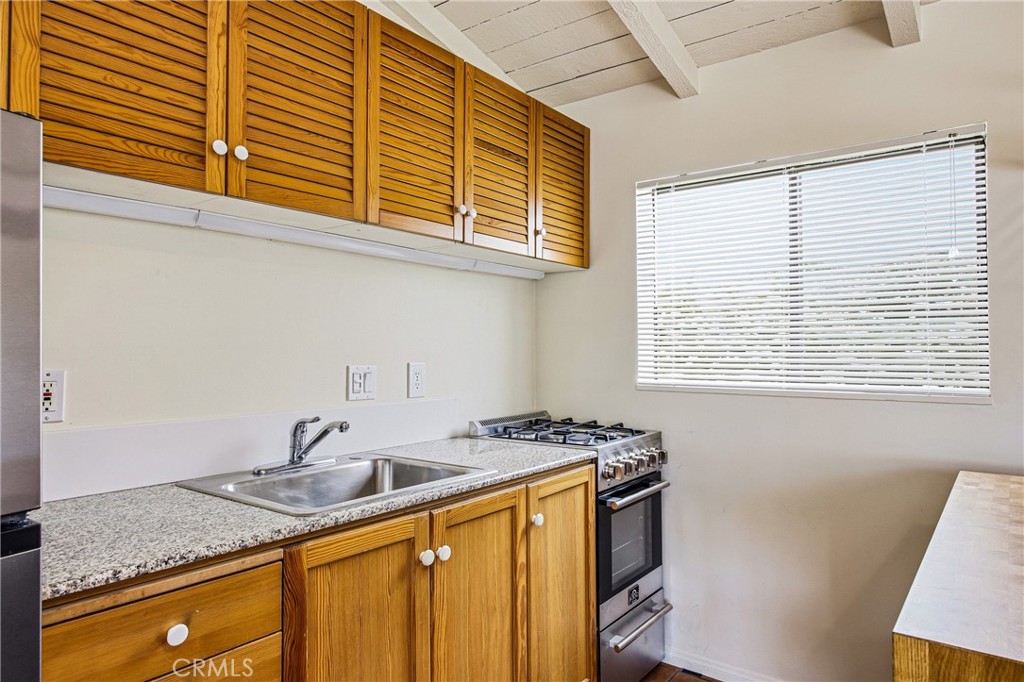 951 Glenneyre