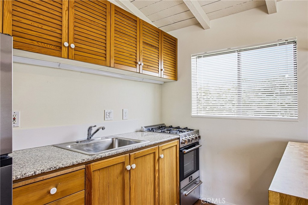 951 Glenneyre