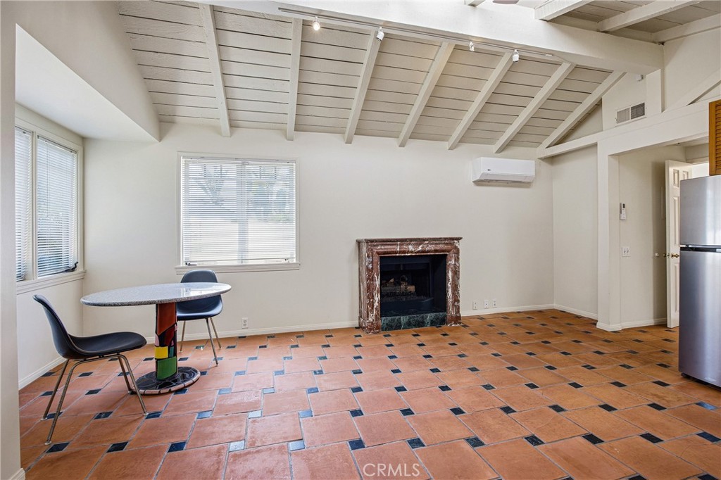 951 Glenneyre