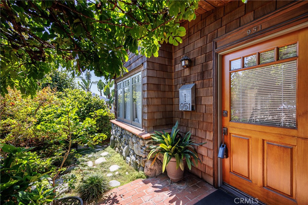 951 Glenneyre