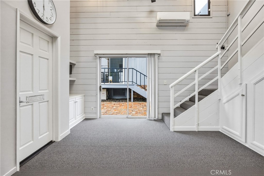 1435 Glenneyre