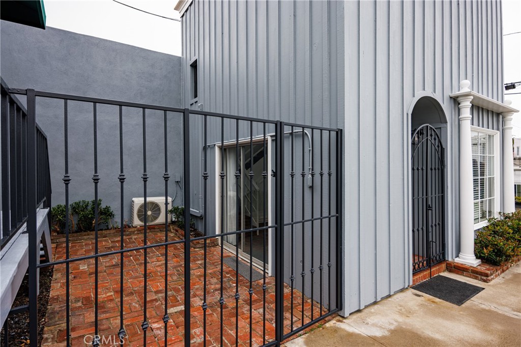 1435 Glenneyre