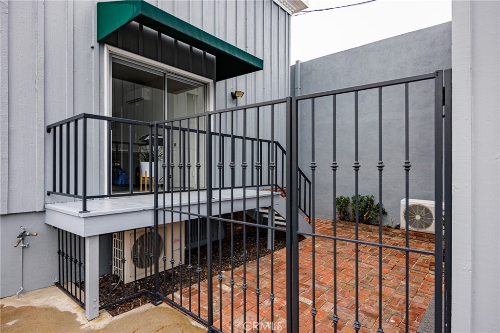 1435 Glenneyre