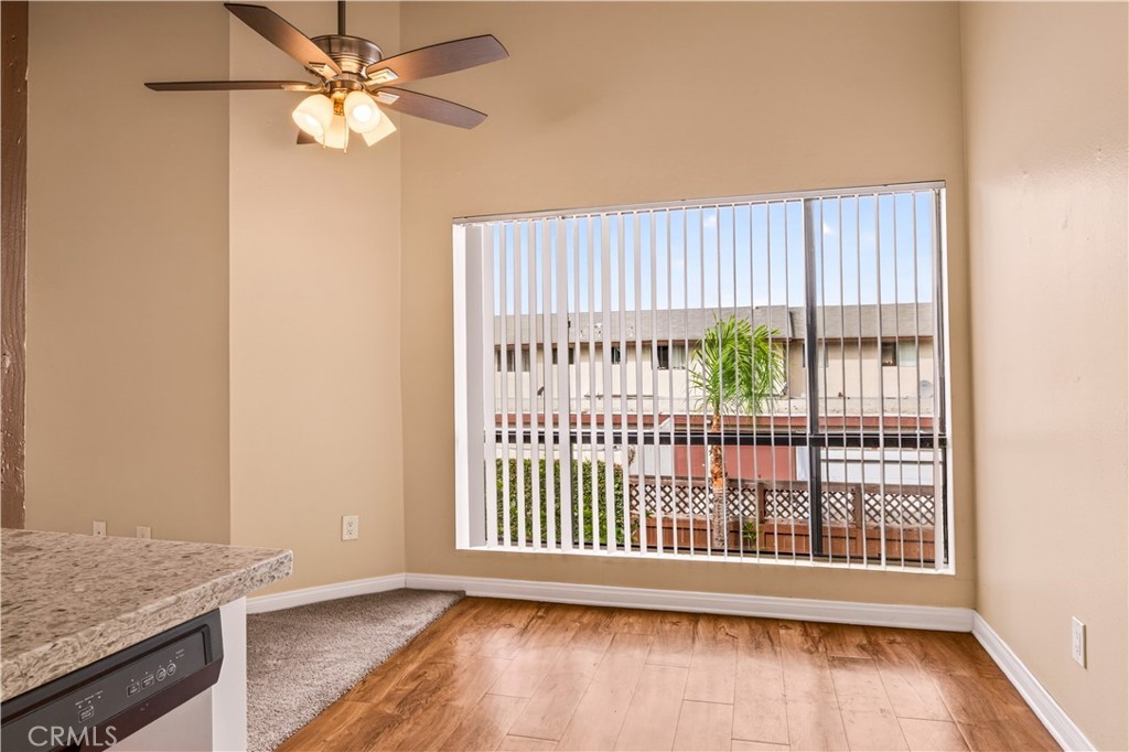 399 W Bay B203