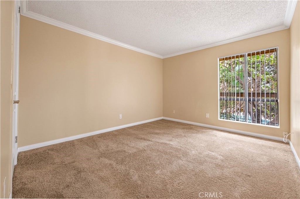 399 W Bay B203