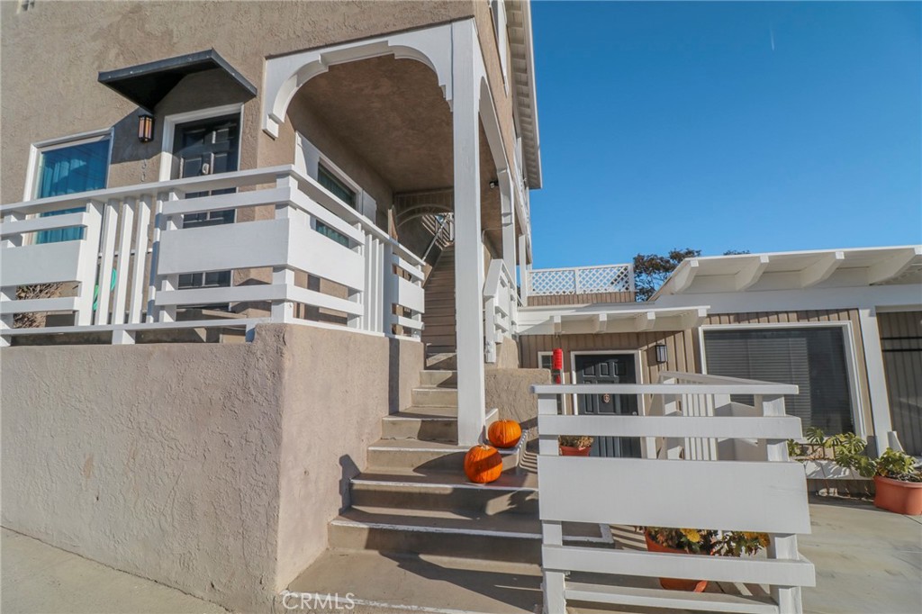 1190 N Coast