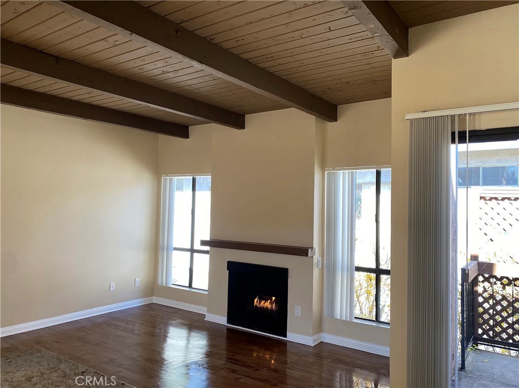 399 W Bay C202