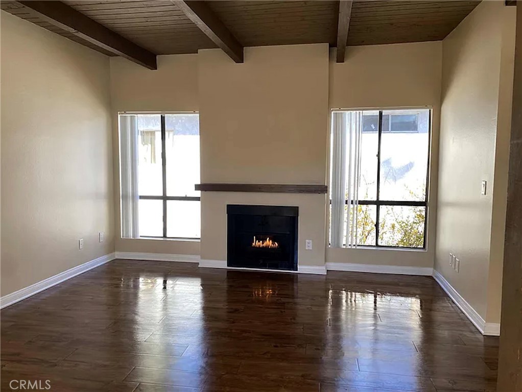 399 W Bay C202