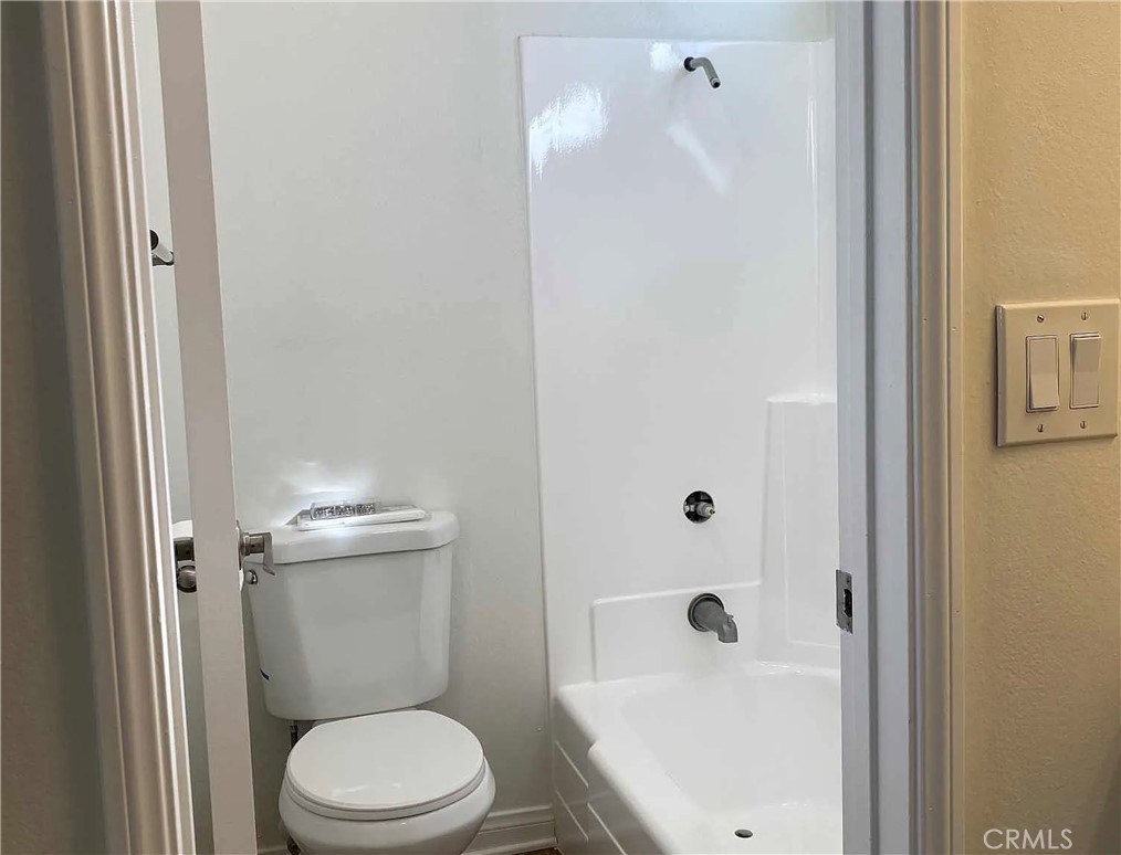 399 W Bay C202
