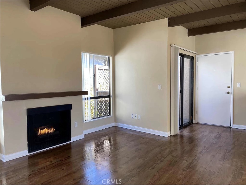 399 W Bay C202