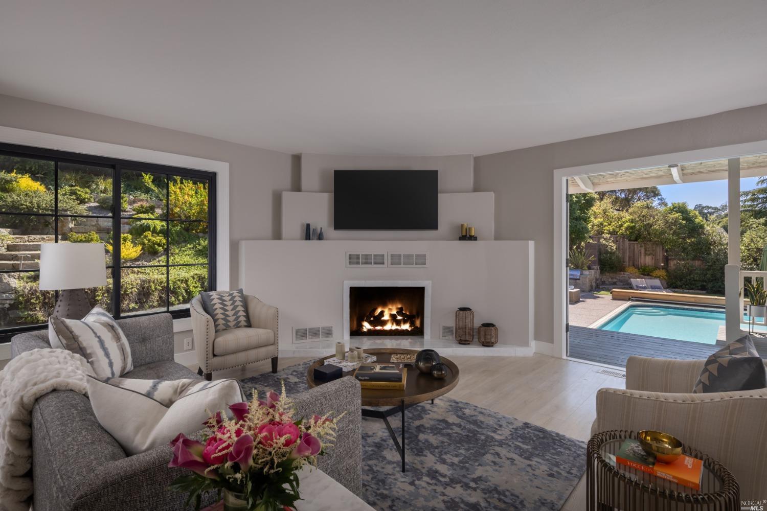 204 Tiburon Boulevard