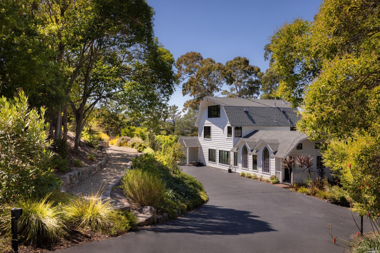 204 Tiburon Boulevard