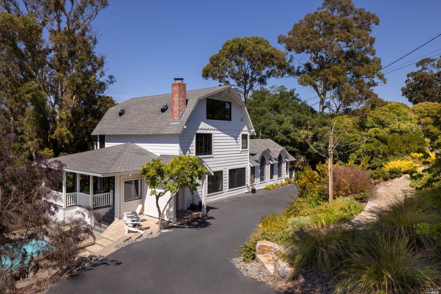 204 Tiburon Boulevard