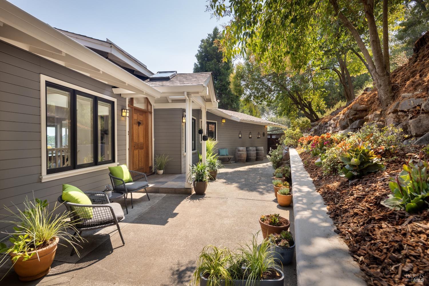 260 Los Cerros Drive