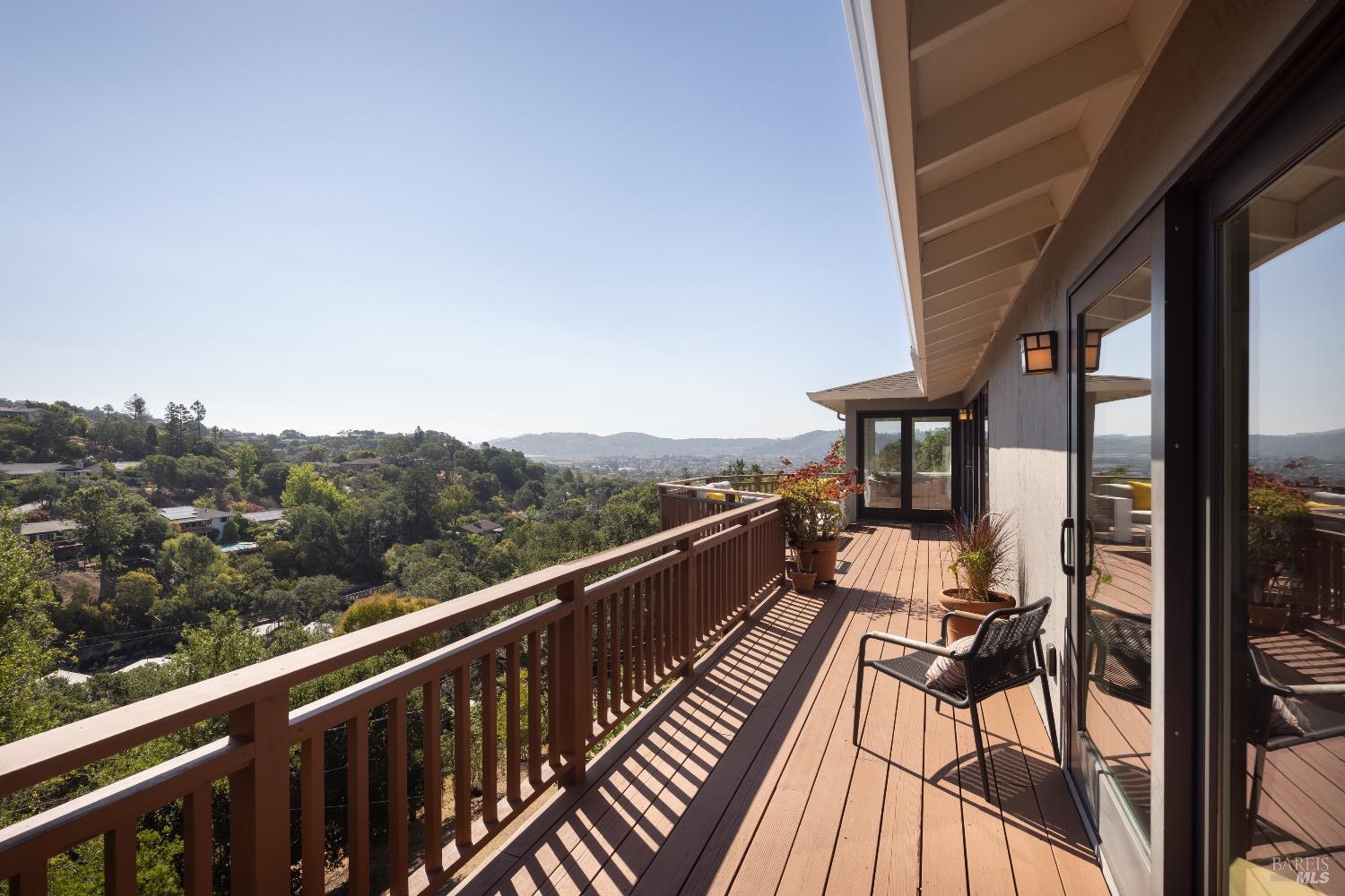 260 Los Cerros Drive
