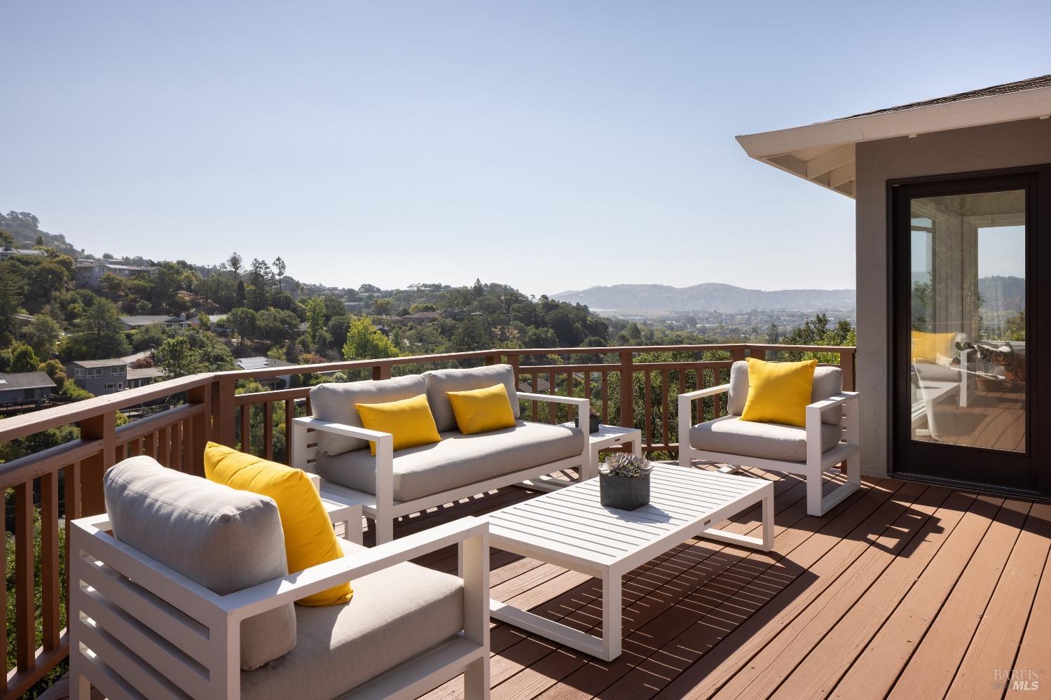 260 Los Cerros Drive