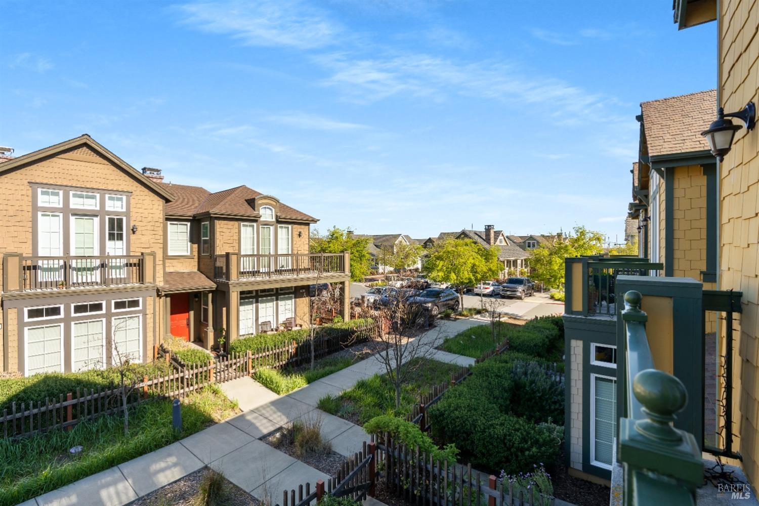 10 Bayharbor Way