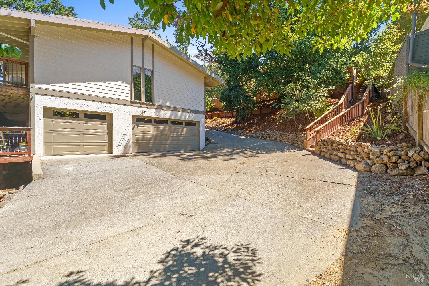 61 N Knoll Rd