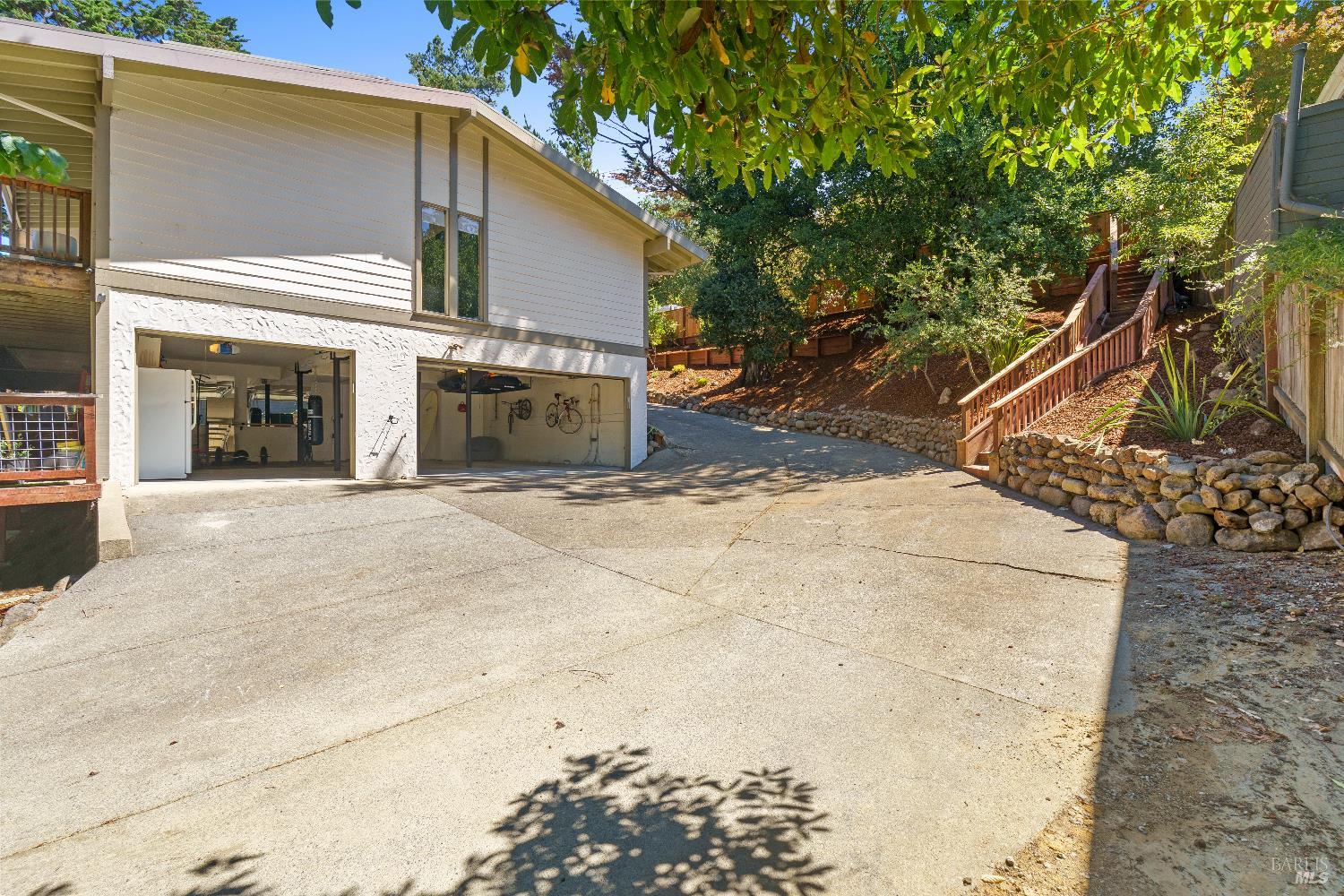 61 N Knoll Rd