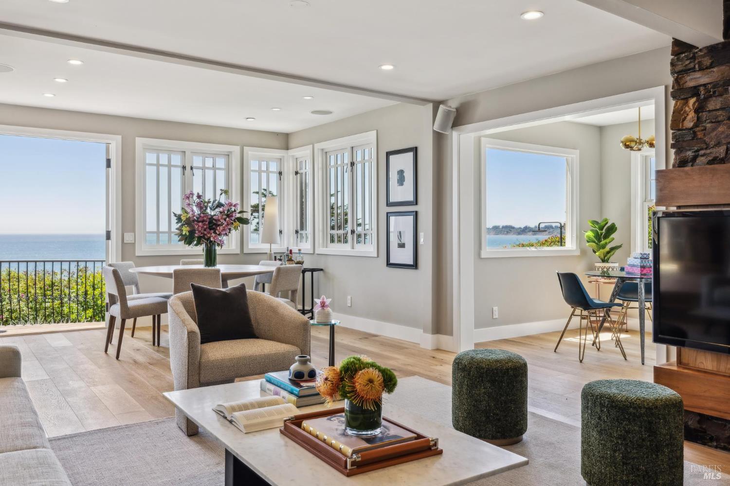 3275 Shoreline Highway