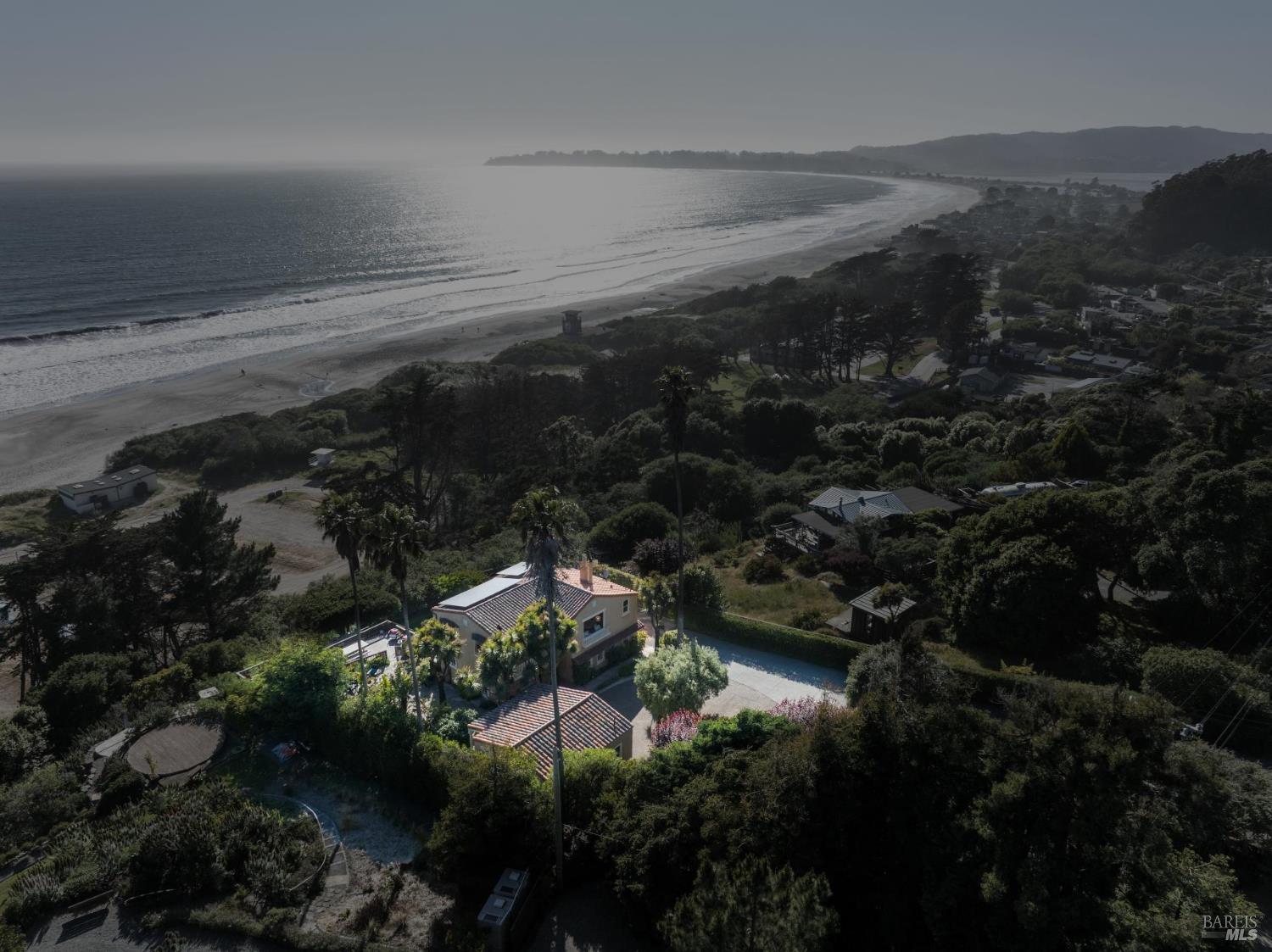 3275 Shoreline Highway