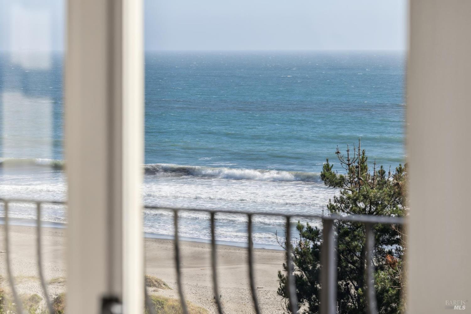 3275 Shoreline Highway