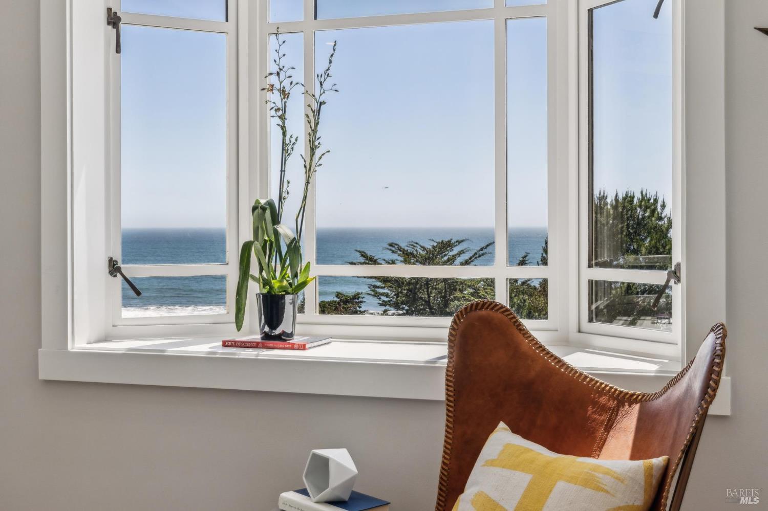 3275 Shoreline Highway