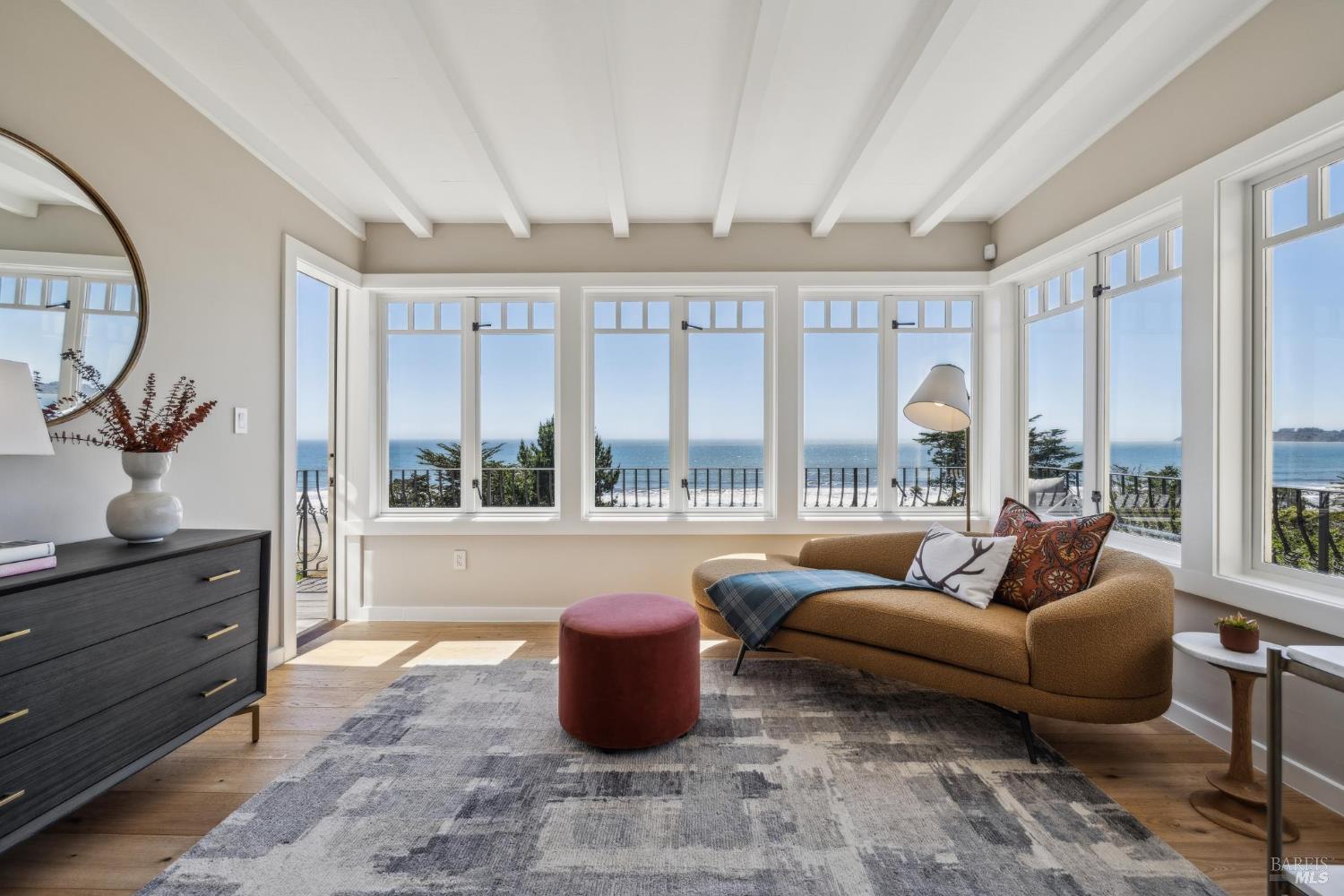 3275 Shoreline Highway