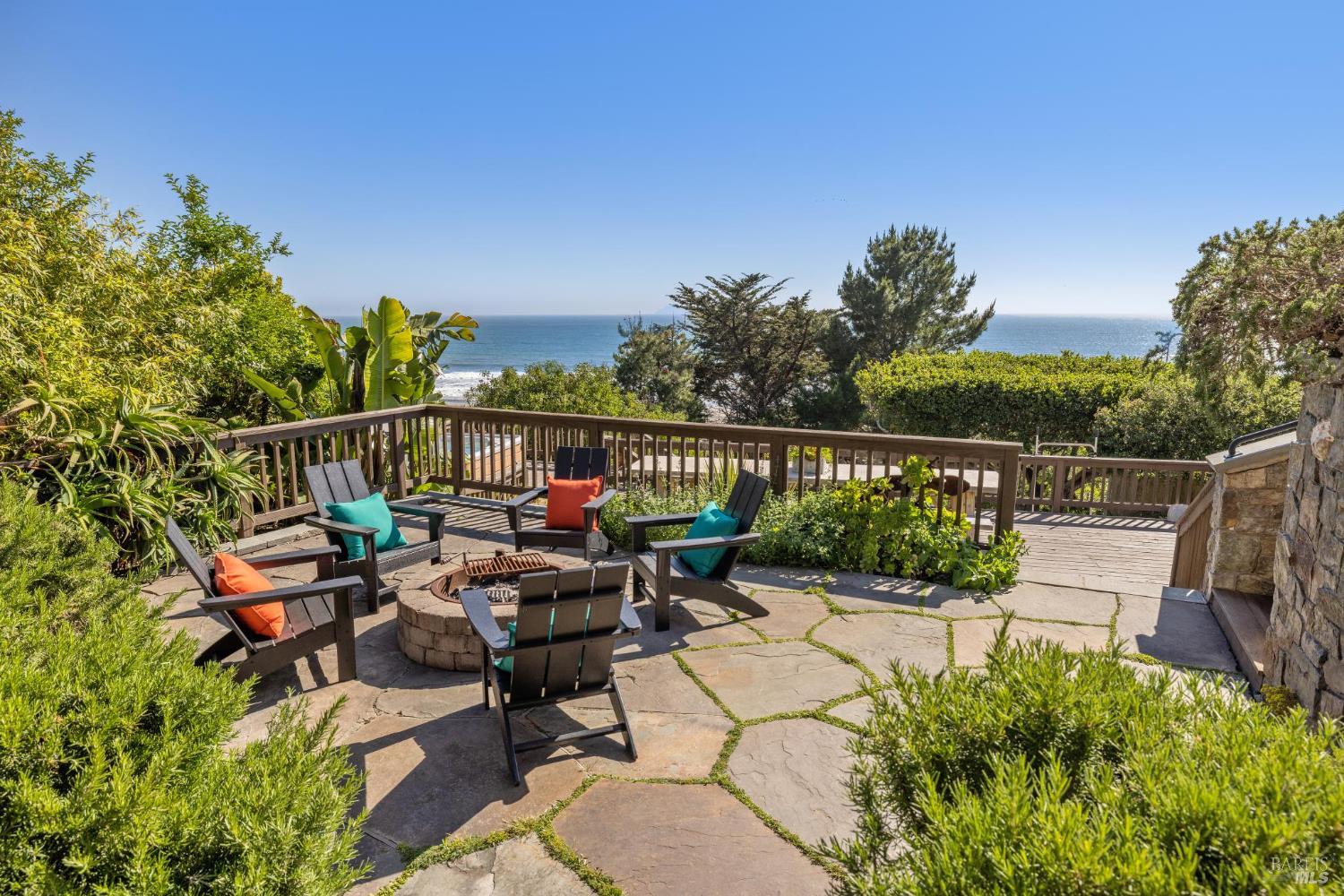 3275 Shoreline Highway