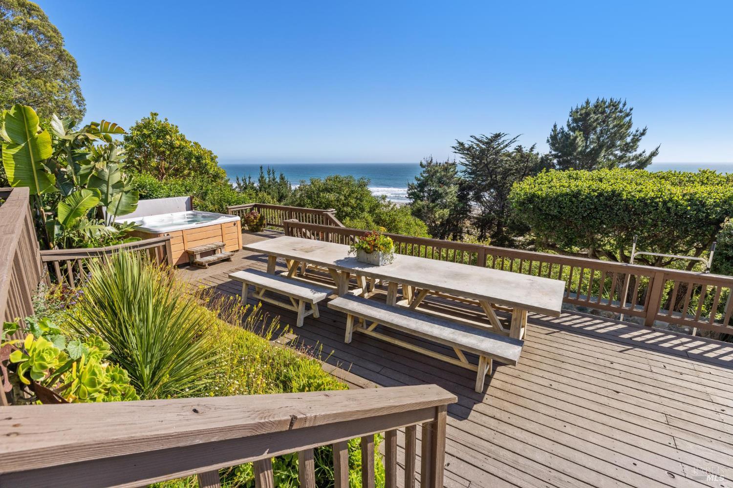 3275 Shoreline Highway