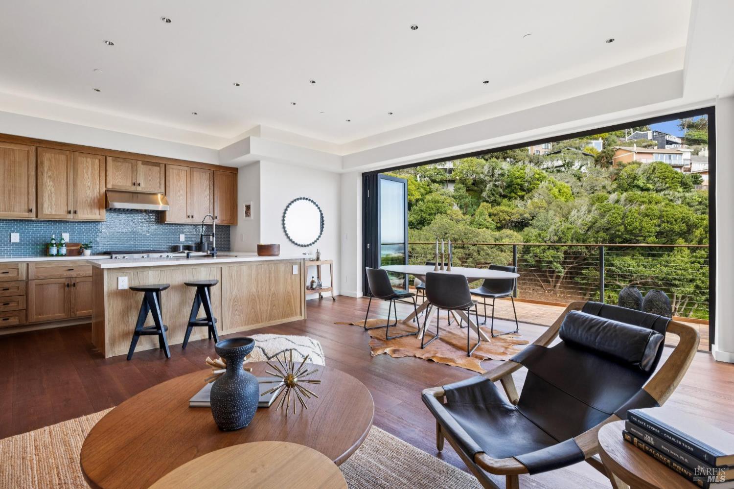 448 Sausalito Boulevard